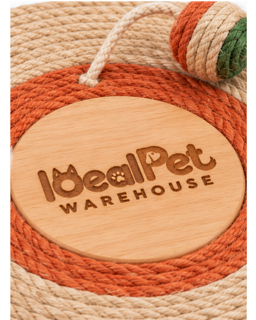 Close-up of the engraved logo on the wooden center panel of the sisal scratching disc